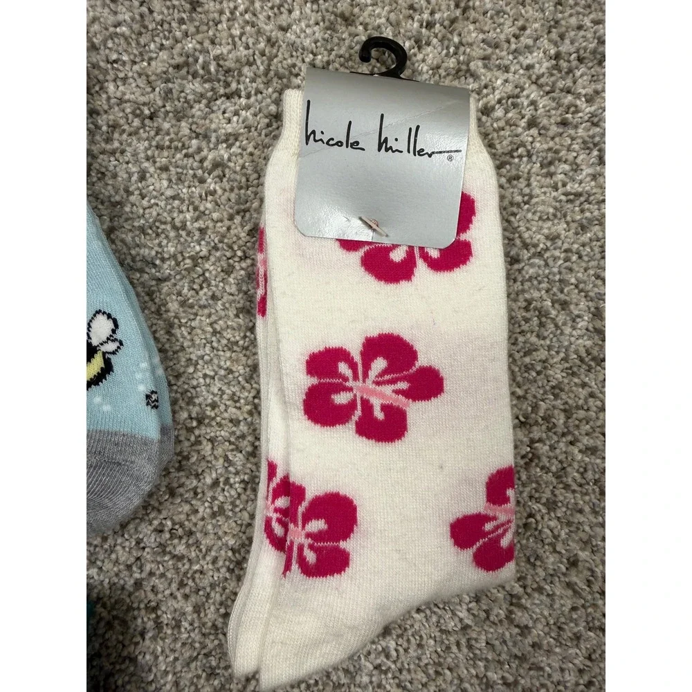 Miscellaneous Women Socks Lot‎ of 5